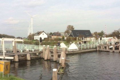 Burgervlotbrug open voor (brom)fietsers en voetgangers