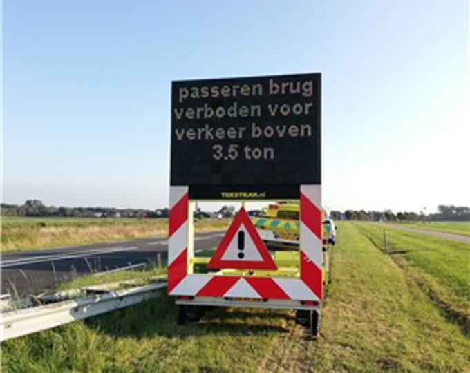 Sint Maartensvlotbrug gesloten verkeer zwaarder dan 3,5 ton Sint Maartensvlotbrug gesloten verkeer zwaarder dan 3,5 ton